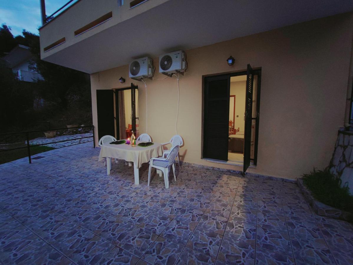 Kaminaki Seaview Apartments Katávolos エクステリア 写真