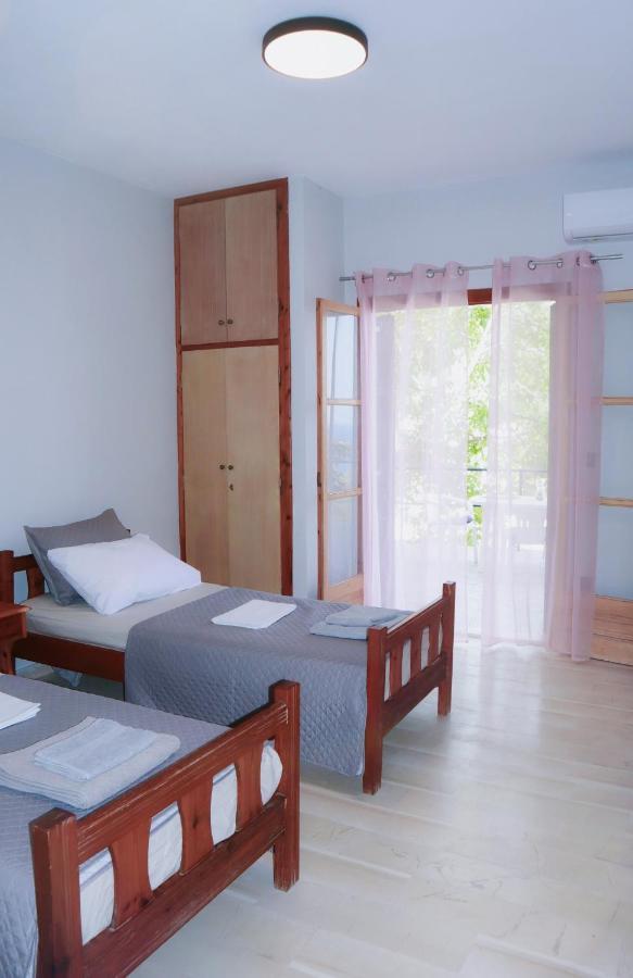 Kaminaki Seaview Apartments Katávolos エクステリア 写真