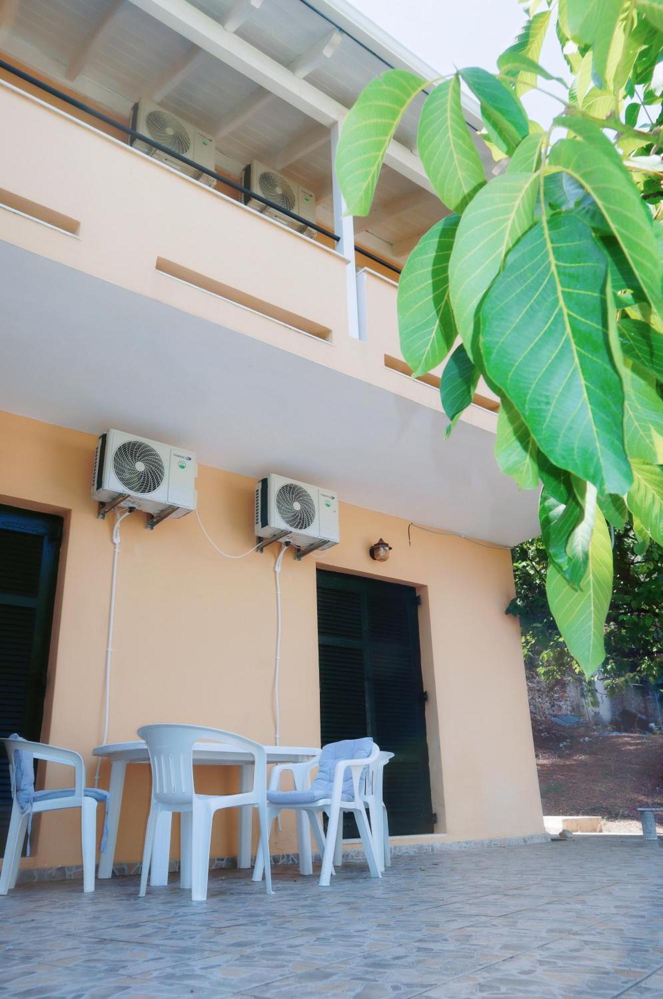 Kaminaki Seaview Apartments Katávolos エクステリア 写真
